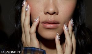 ترند طراحی ناخن با مروارید