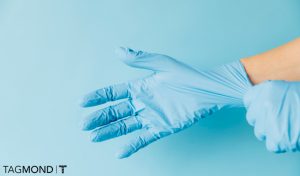 پوشیدن دستکش برای خشکی پوست