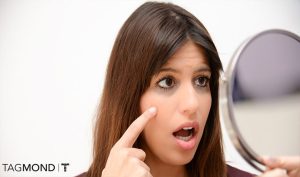 اشتباهاتی که زیر چشم را گود می‌کند