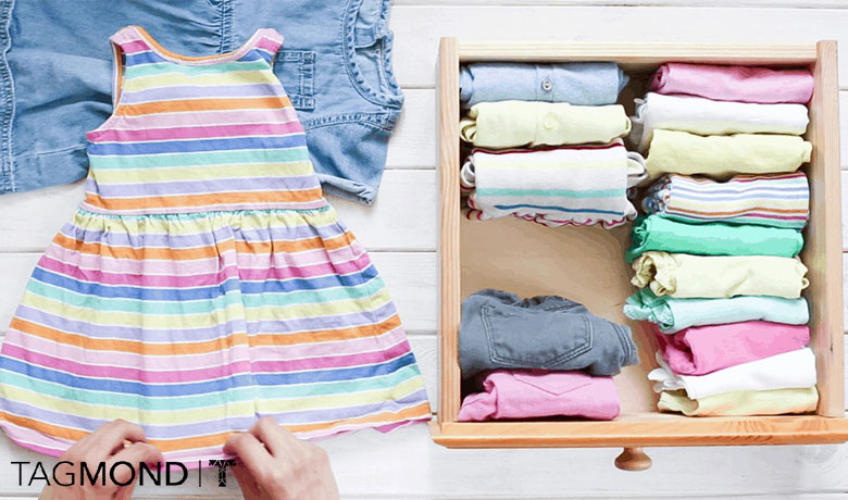 انتخاب لباس توسط کودکان