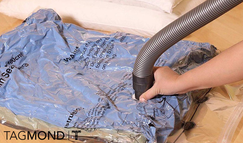 نگهداری لباس در انباری