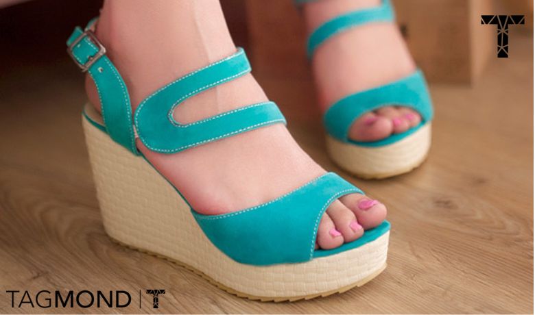 مدل صندل پاشنه بلند با کفی یکتکه و ضخیم، برای راحتی و افزایش قد