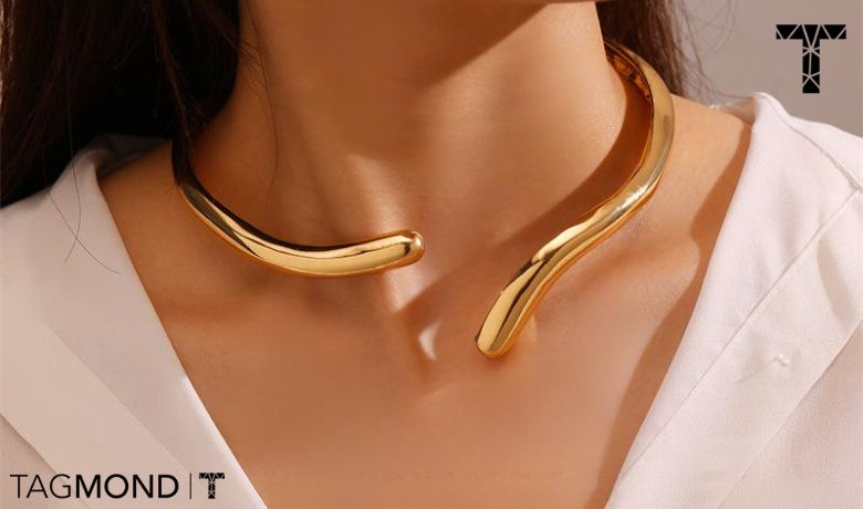 گردنبند طلایی؛ مهمترین اکسسوری در استایل مهمانی زنانه