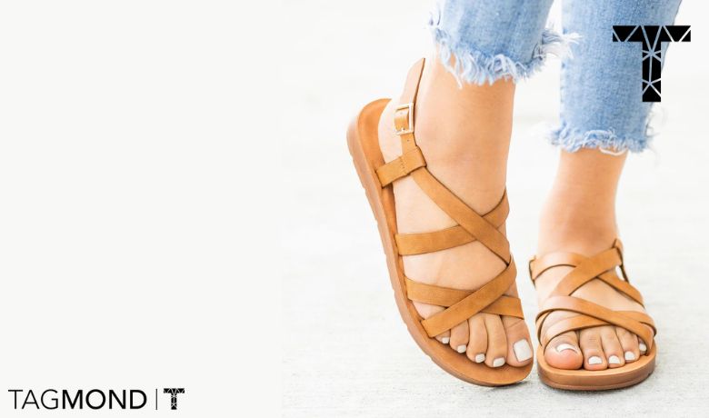 راهنمای خرید صندل با توجه به کاربرد و طراحی/ صندل شهری با بندهای ضربدری و قابل تنظیم