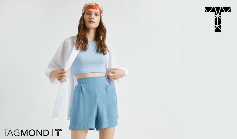 ترکیب تی‌شرت‌های کوتاه (کراپ‌شده) در ترند شلوارک تابستانی